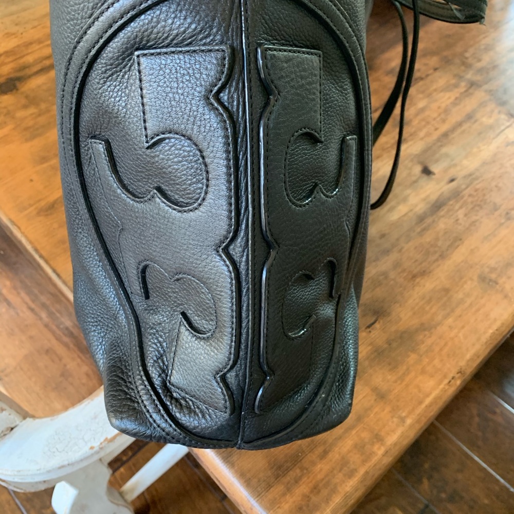Tory Burch black T bag - Picture 2 of 5